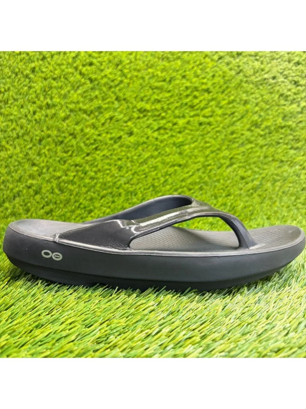 Oofos OOriginal Womens Size 9 Black Beach Outdoor Walking Recovery Thong Sandals